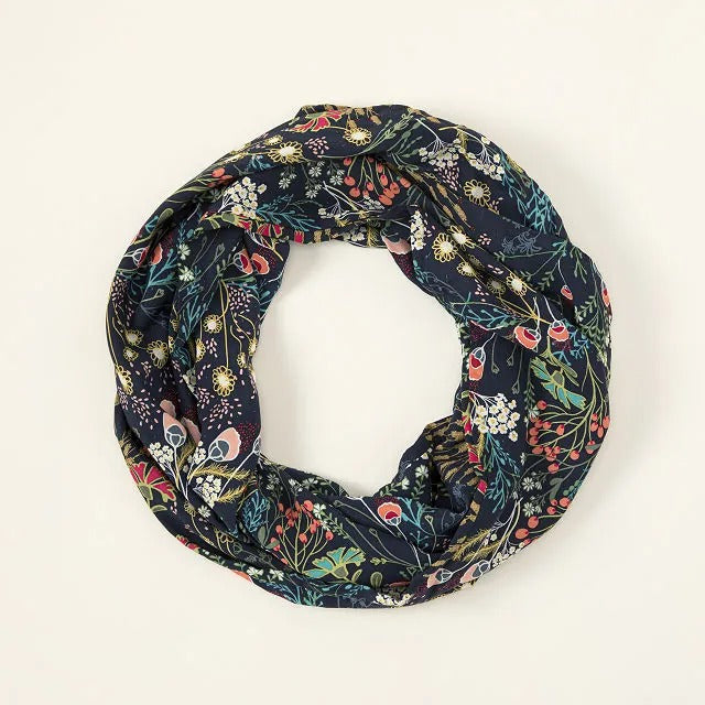 Hidden Pocket Travel Scarf