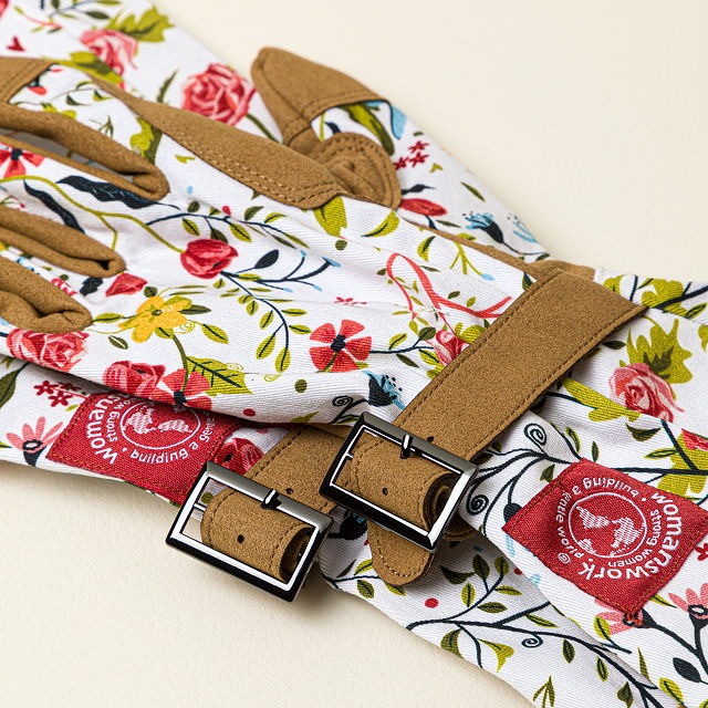 Arm-Protecting Garden Gloves